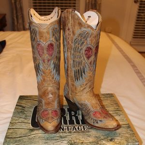 CORRAL Heart & Wing Snip Toe Western Boots Size 9